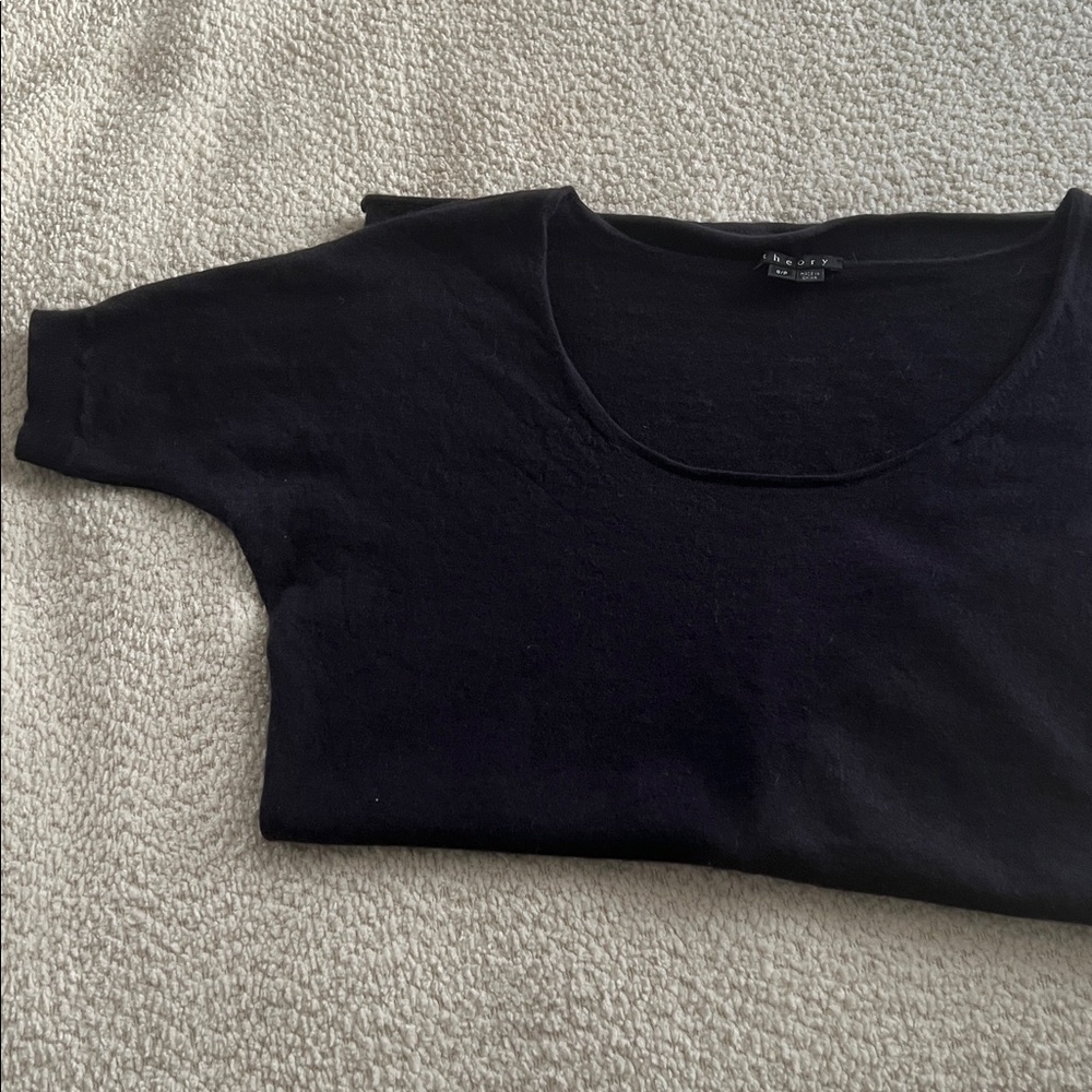 Theory Classic Navy Blue Cashmere Blend Knit Top - size Small